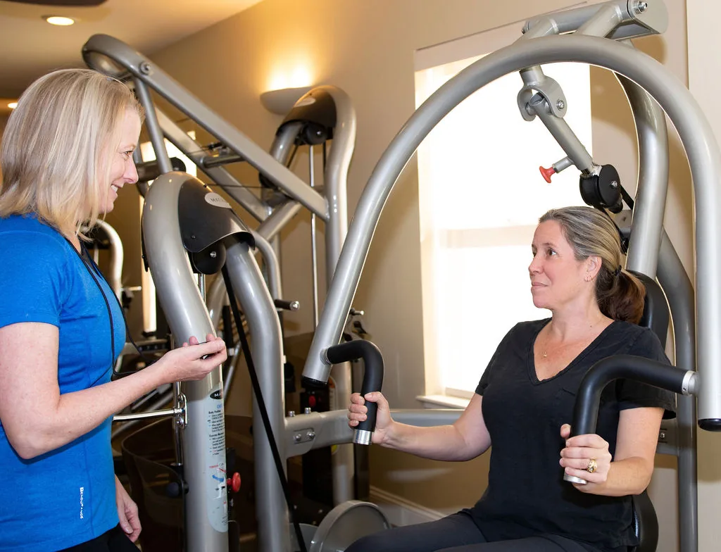 Top Benefits of Hiring a Personal Trainer for Busy Professionals: Save Time, Stay Fit